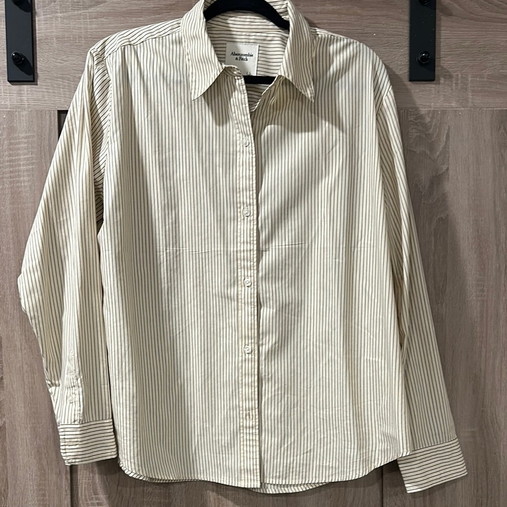 Abercrombie women's Beige Striped Shirt